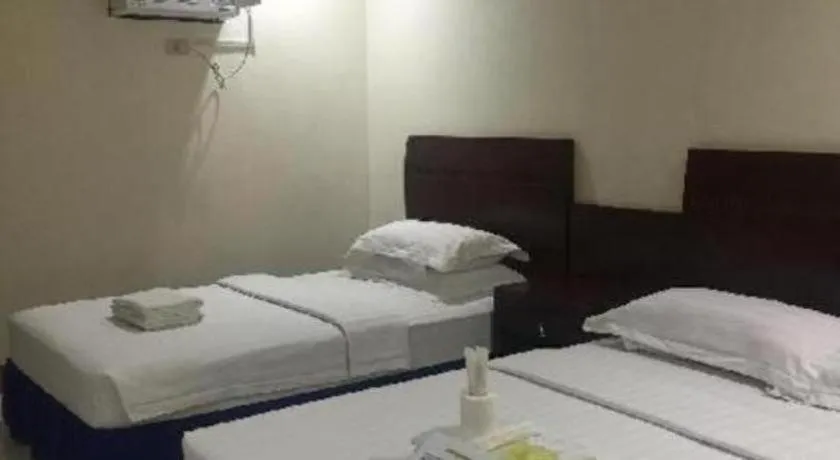 Bed in Jeamco Royal Hotel - Baybay