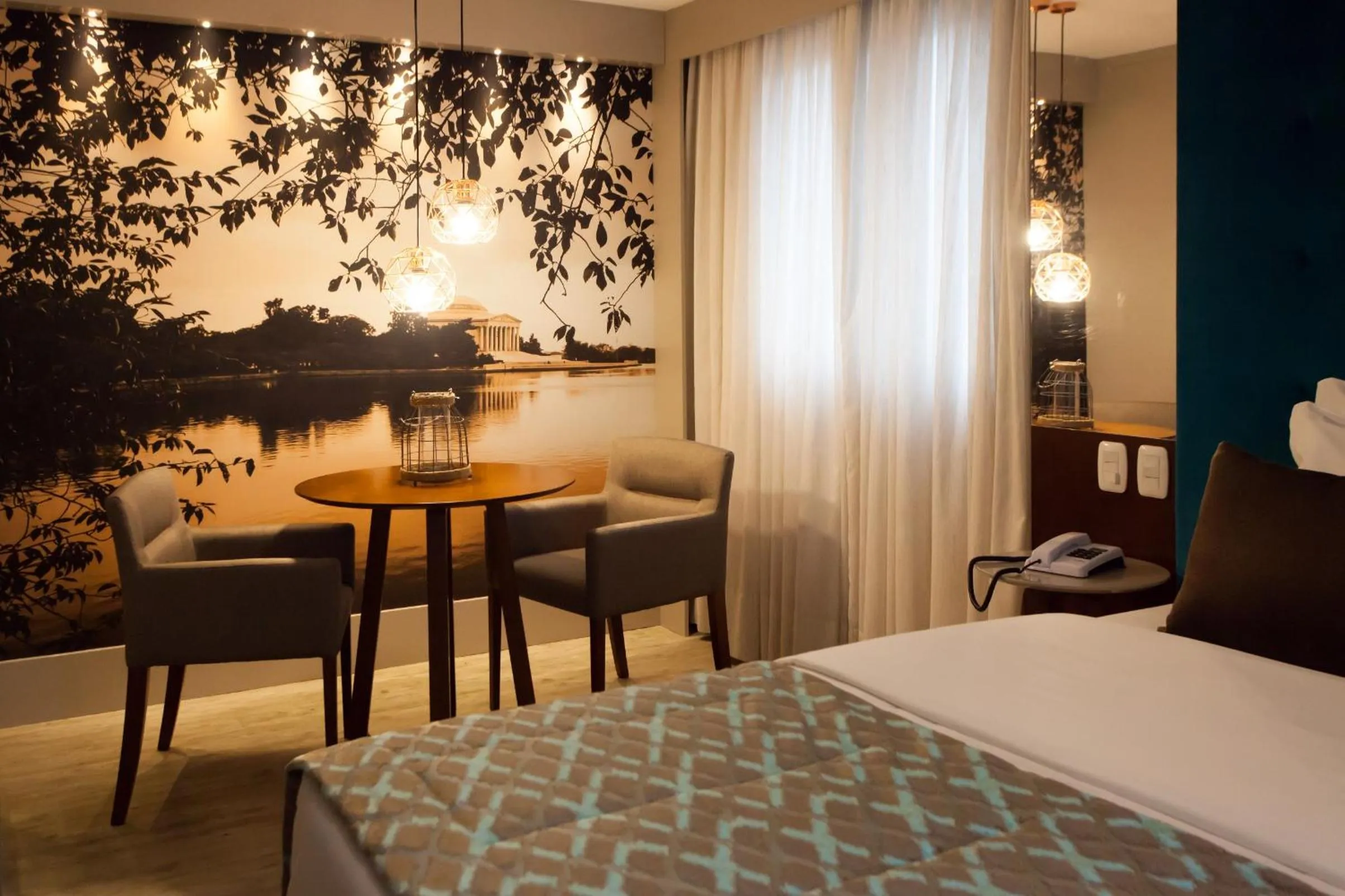 Living room, Bed in Hotel Cercano