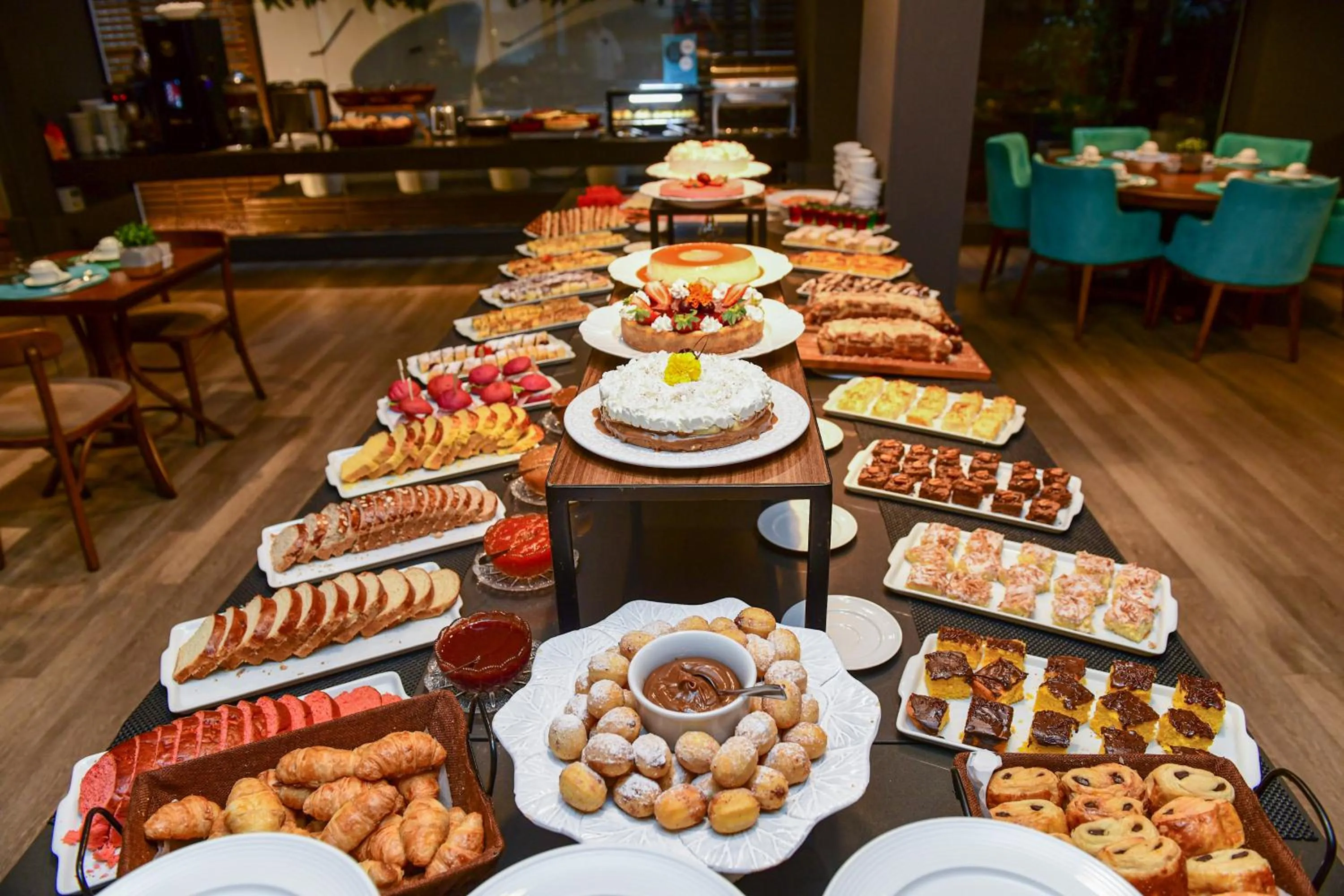 Food and drinks in Hotel Cercano