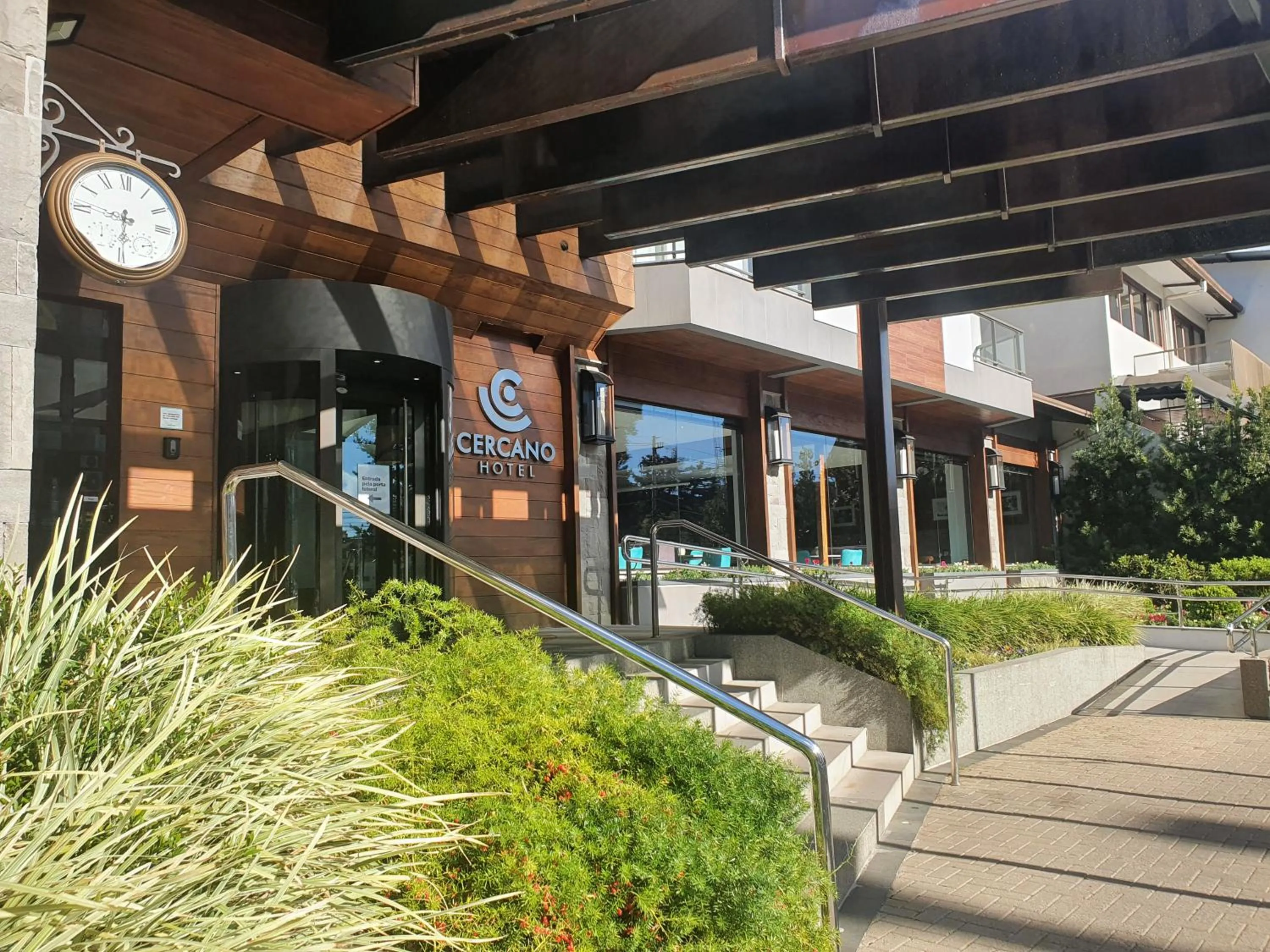 Property building in Hotel Cercano