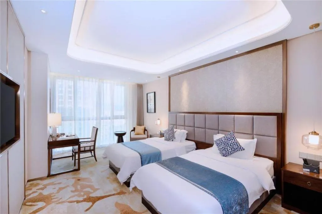 Bed in Qingdao Hualan Hotel