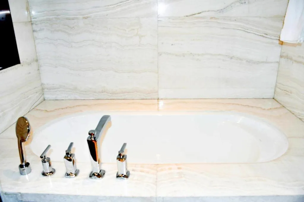 Qingdao Hualan Hotel