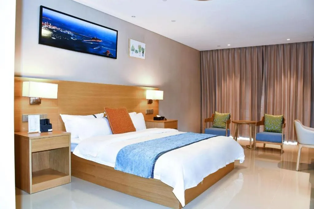 Bed in Qingdao Hualan Hotel