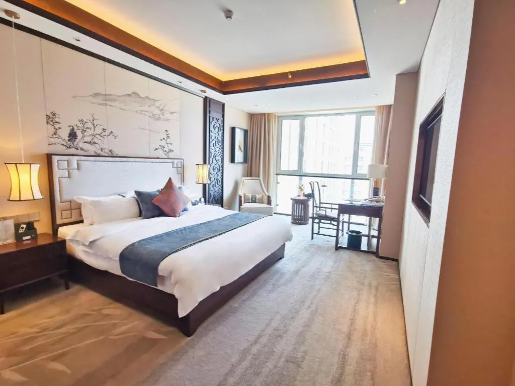 Bed in Qingdao Hualan Hotel