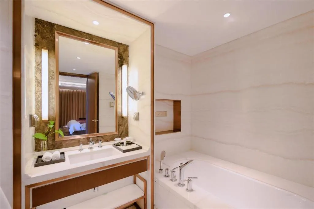 Qingdao Hualan Hotel