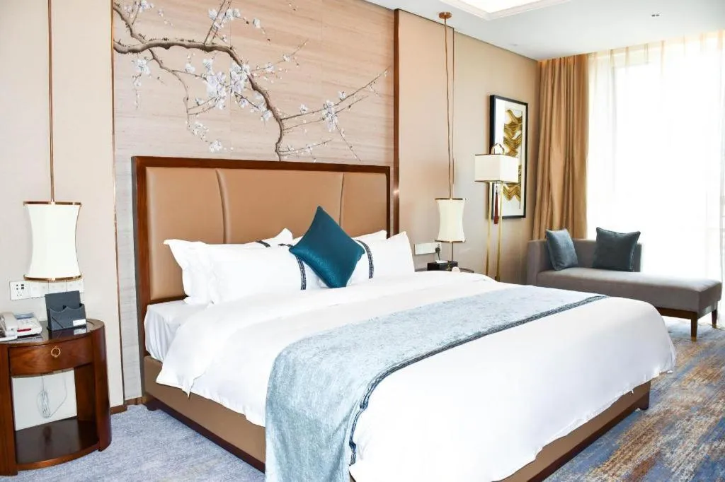 Bed in Qingdao Hualan Hotel