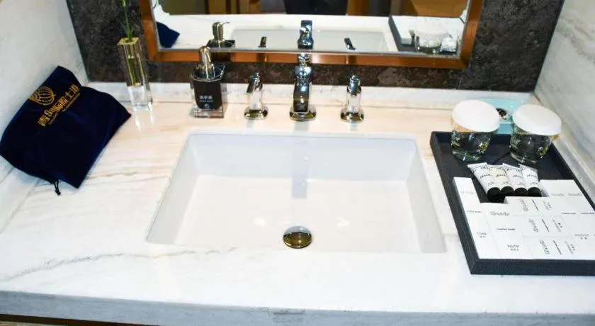 Qingdao Hualan Hotel