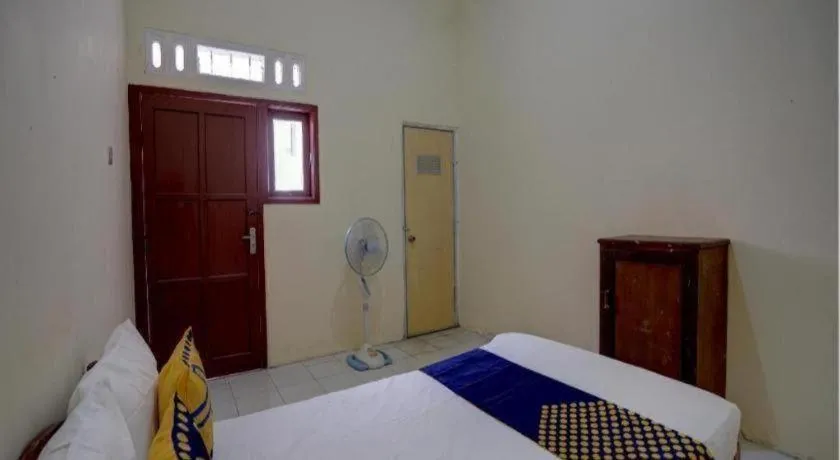Bed in Hotel O Sunyoto Homestay Syariah