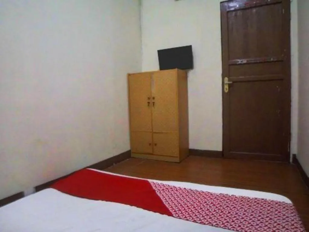 Bed in Hotel O Guesthouse 899