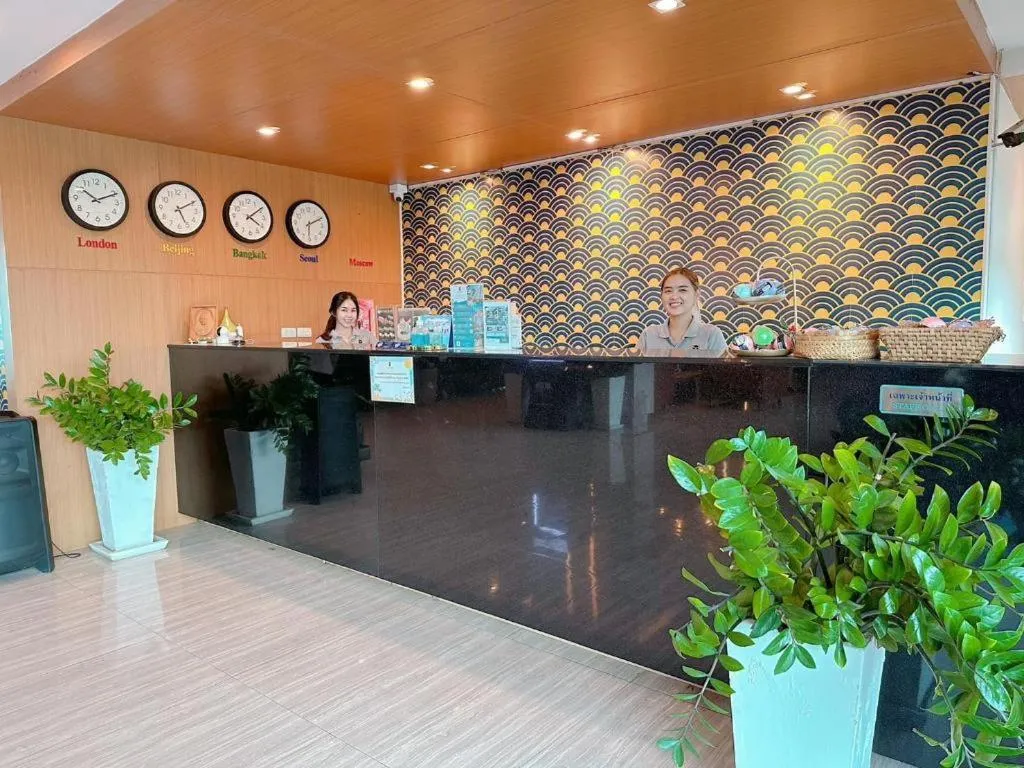 Golden Dragon Beach Resort Pattaya (Bang Lamung)