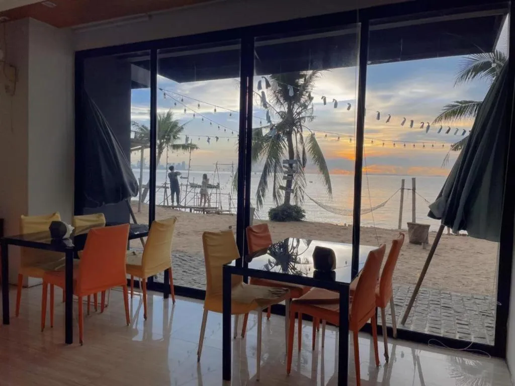 Golden Dragon Beach Resort Pattaya (Bang Lamung)