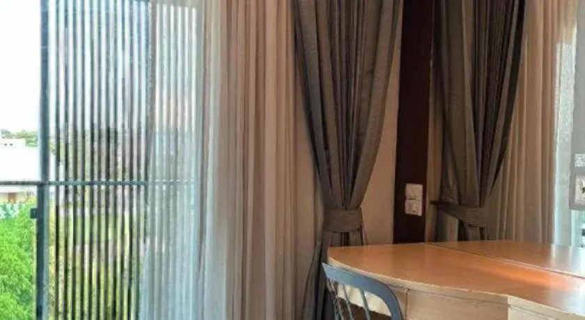 Golden Dragon Beach Resort Pattaya (Bang Lamung)