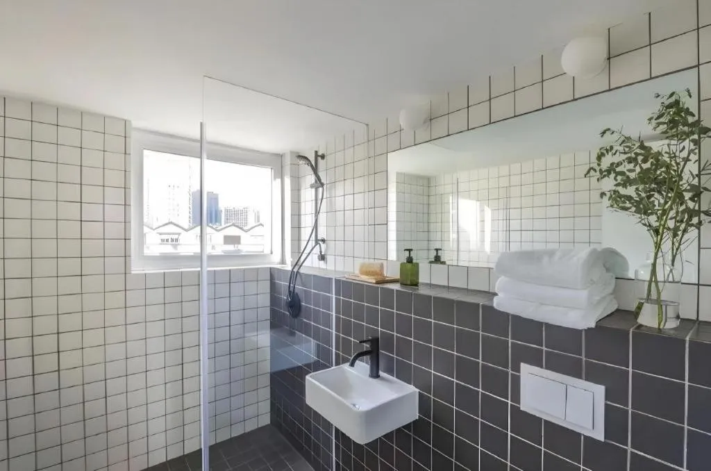 baseLITE-XINTIANDI Serviced Apartment