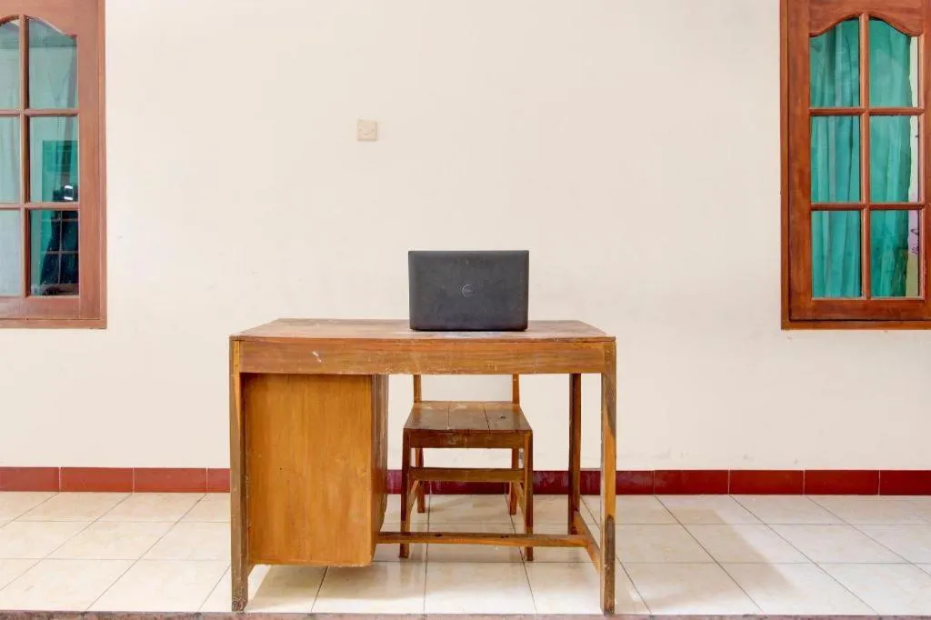 OYO Life 93662 Kost Pak Budi