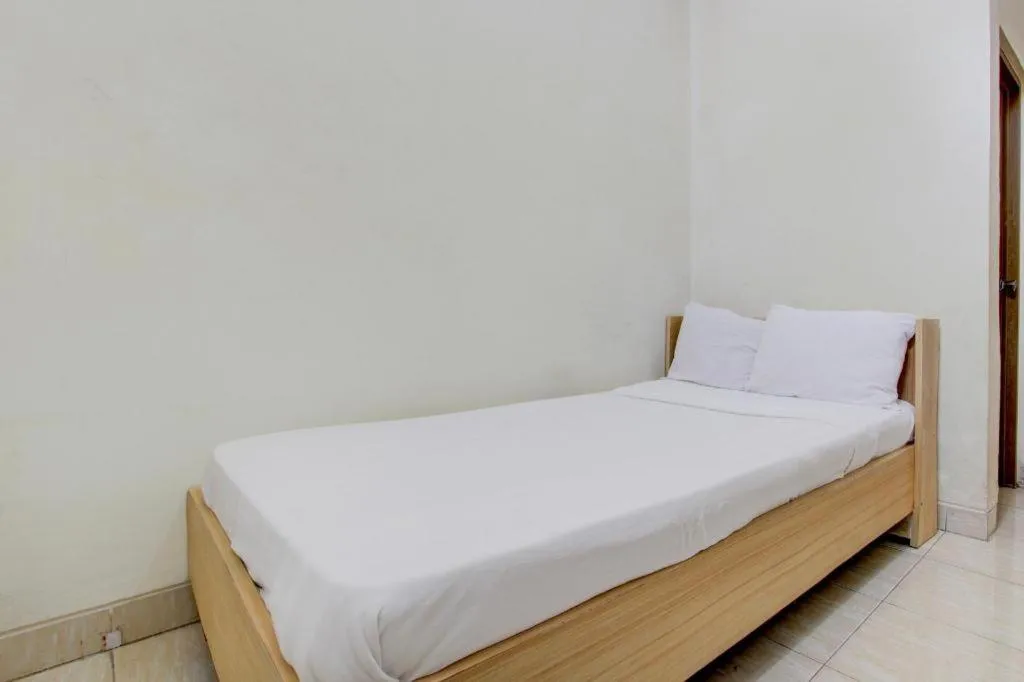 Bed in OYO Life 93662 Kost Pak Budi