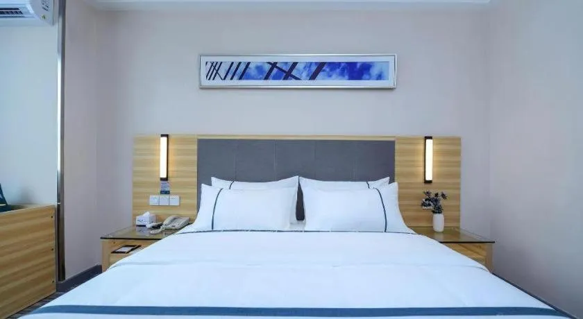 Bed in City Comfort Inn Chongqing Southwest University Beibei Metro Station