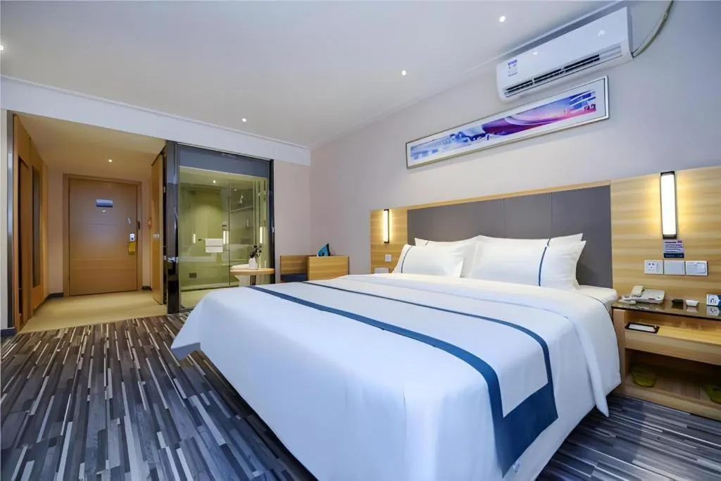 Bed in City Comfort Inn Chongqing Southwest University Beibei Metro Station