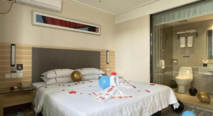 Bed in City Comfort Inn Chongqing Southwest University Beibei Metro Station