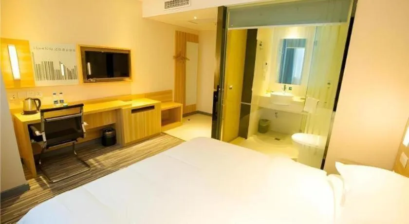 Bed in City Comfort Inn Wuhan Jianghan Road Jiali Square
