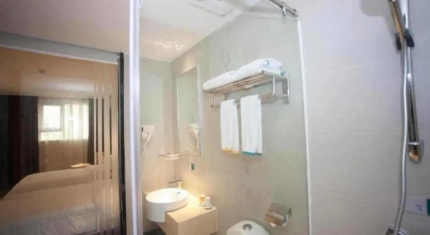 Bed in City Comfort Inn Foshan Nanhai Avenue Guicheng Metro Station