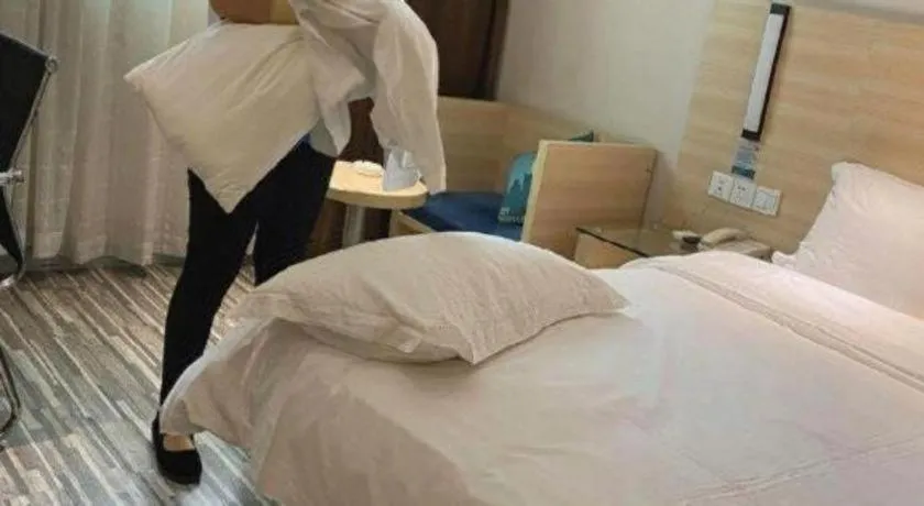 Bed in City Comfort Inn Foshan Nanhai Avenue Guicheng Metro Station