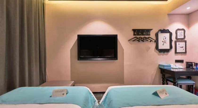 Bed in Xana Hotelle Beijing Fengtai Railway Station Tiantan Hospital