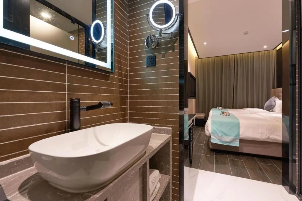 Bed in Xana Hotelle Beijing Fengtai Railway Station Tiantan Hospital