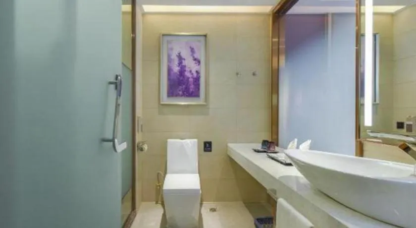 Lavande Hotel Chongqing Xinghui Liangjiang Happiness Plaza