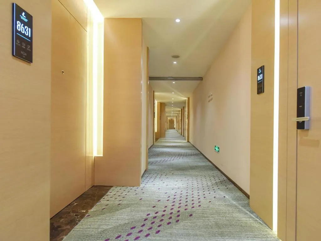 Lavande Hotel Chongqing Xinghui Liangjiang Happiness Plaza