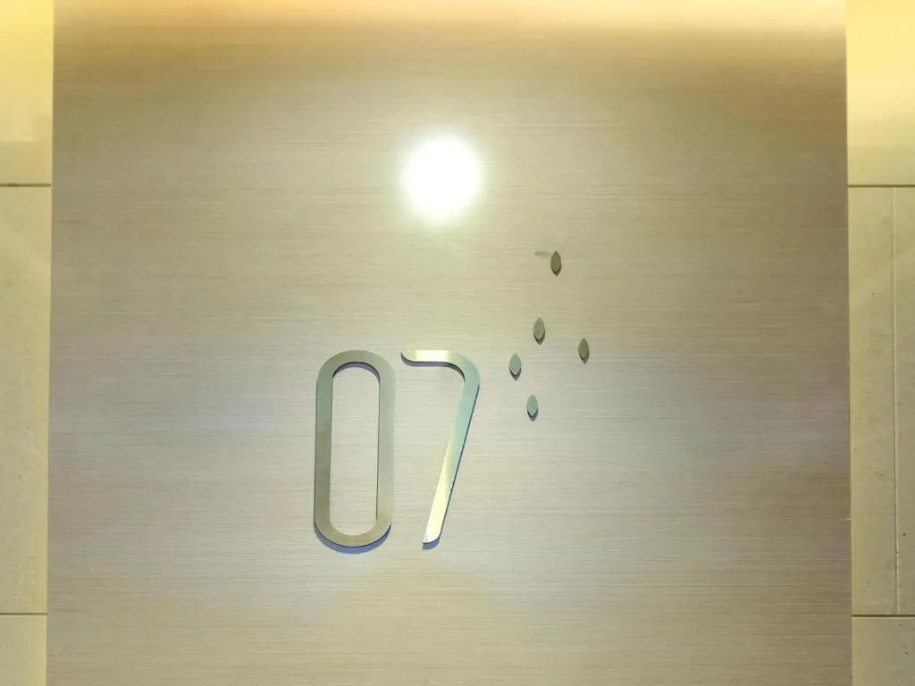 Lavande Hotel Chongqing Xinghui Liangjiang Happiness Plaza