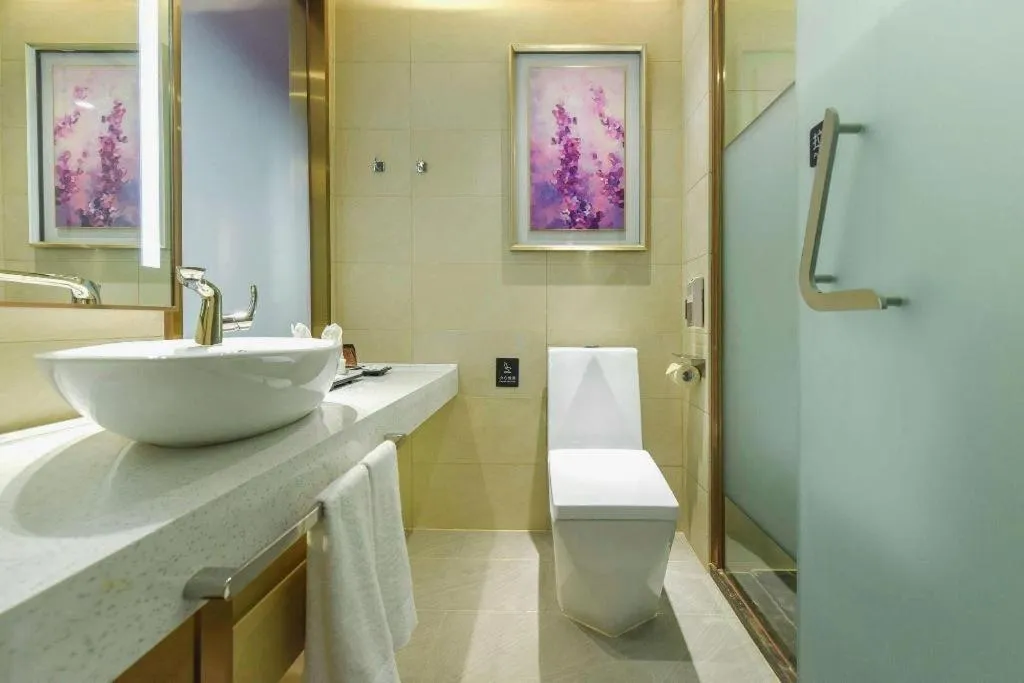 Lavande Hotel Chongqing Xinghui Liangjiang Happiness Plaza