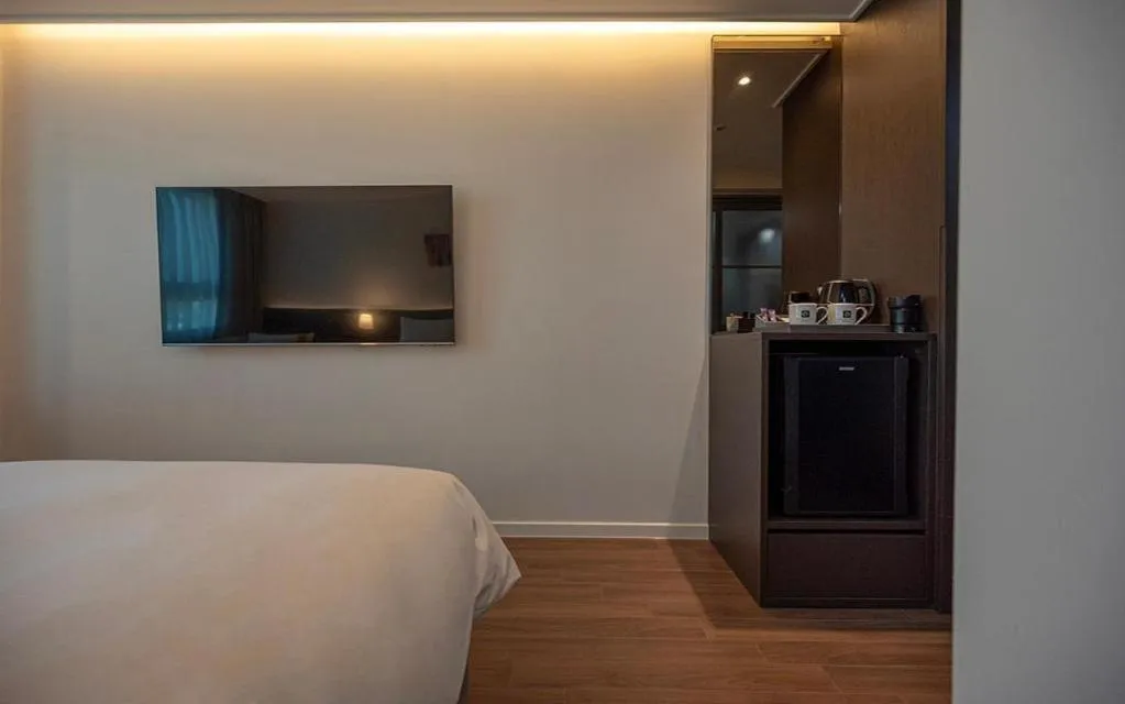 Bed in HOTEL D EDITION