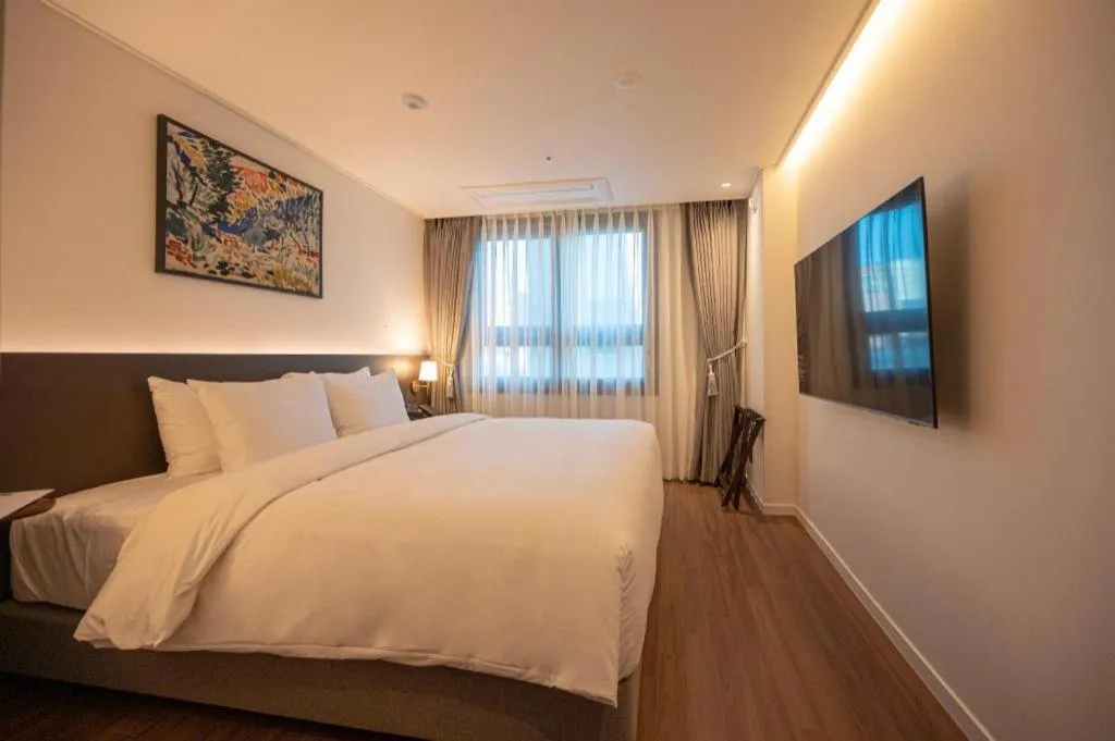 Bed in HOTEL D EDITION