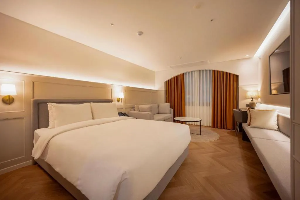 Bed in HOTEL D EDITION