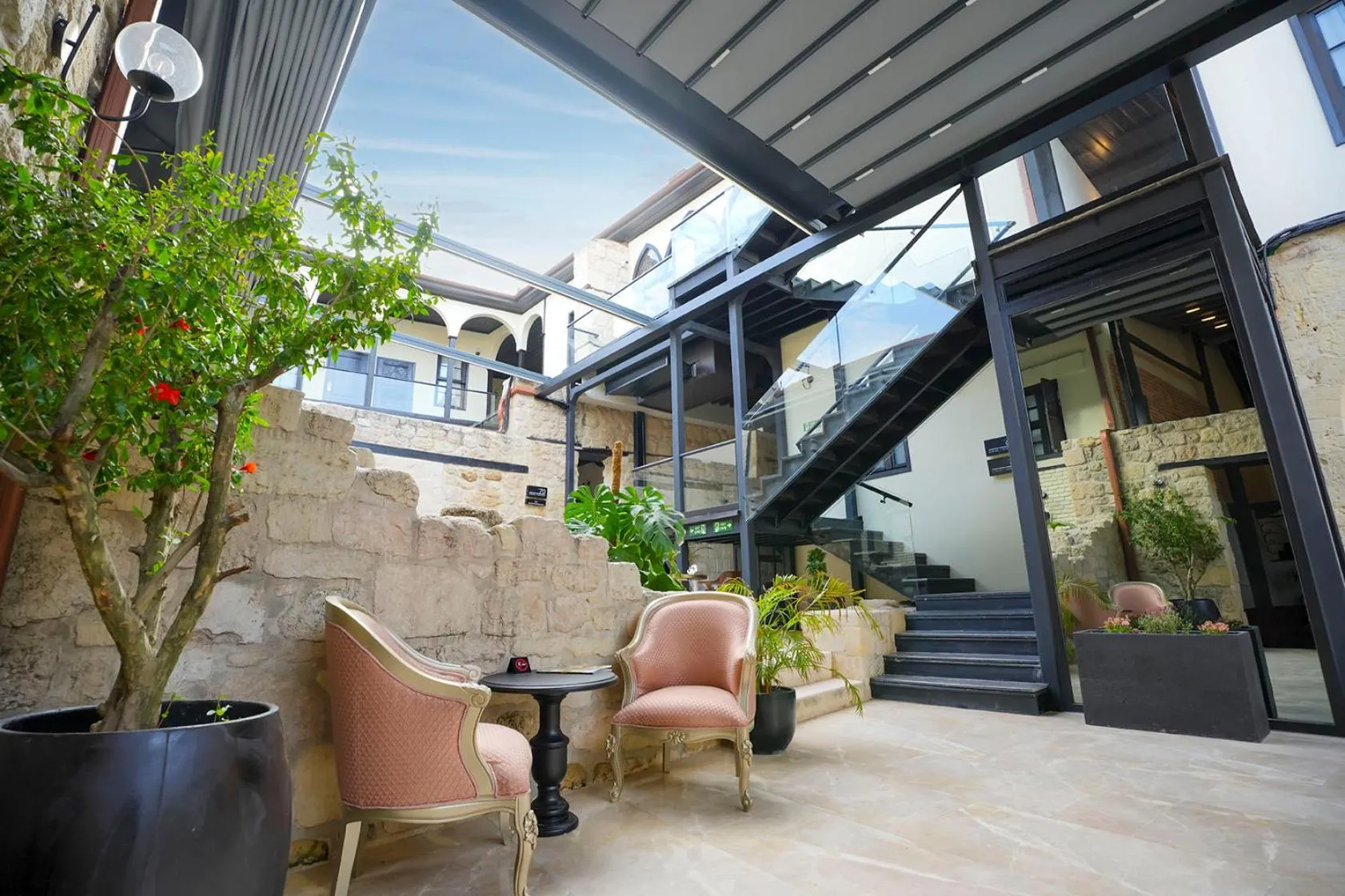 Lobby or reception in Wyndham Tarsus St.Paul