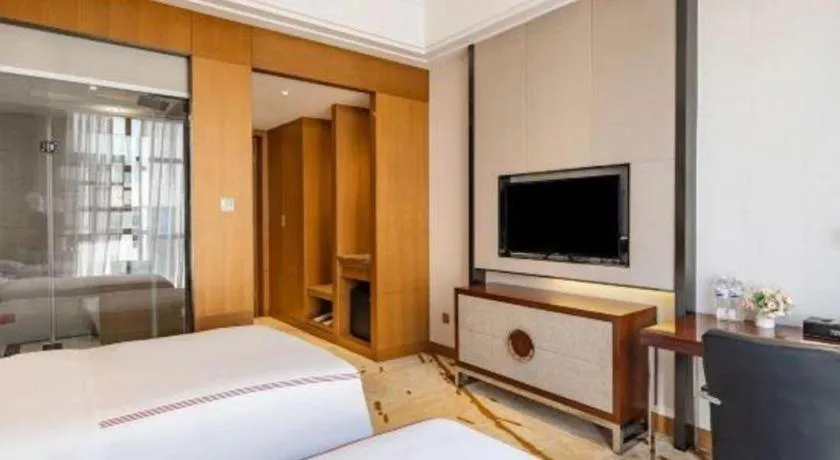 Bed in Shanghai Manhattan Hotel Minhang