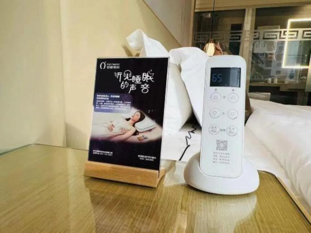 Bed in Shanghai Manhattan Hotel Minhang