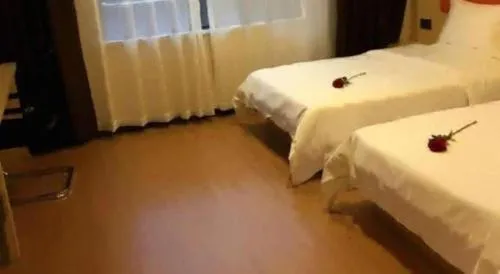 7 Days Premium·Huanggang Walking Street