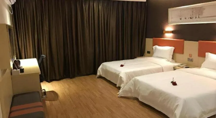 Bed in 7 Days Premium·Huanggang Walking Street