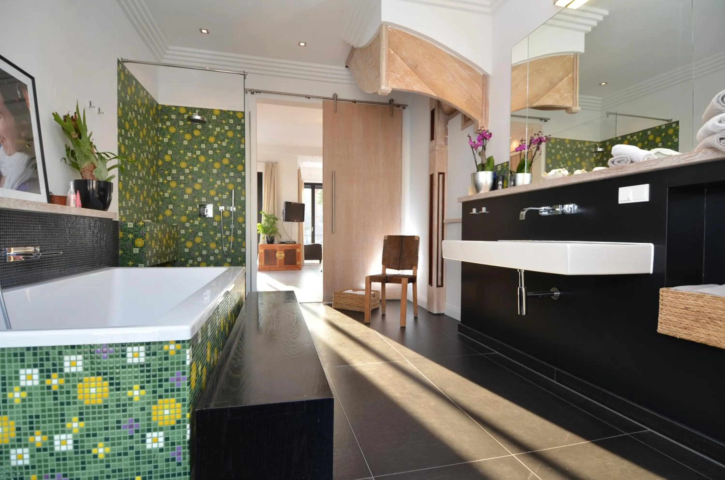 Shower in Villa Tusculum in Binz