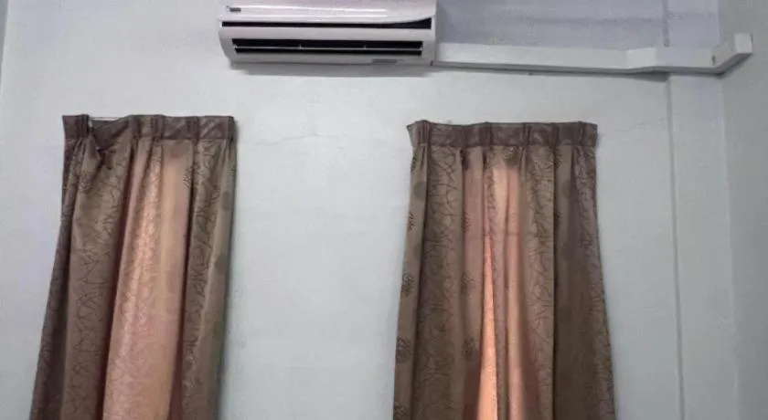 OYO 90967 Homestay Chalet Warisan Siti