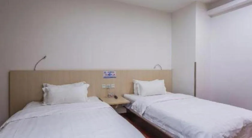 Bed in Guangzhou Hailian Hotel - Haizhu District Binjiang East Road Metro Station