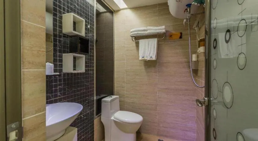 Guangzhou Hailian Hotel - Haizhu District Binjiang East Road Metro Station