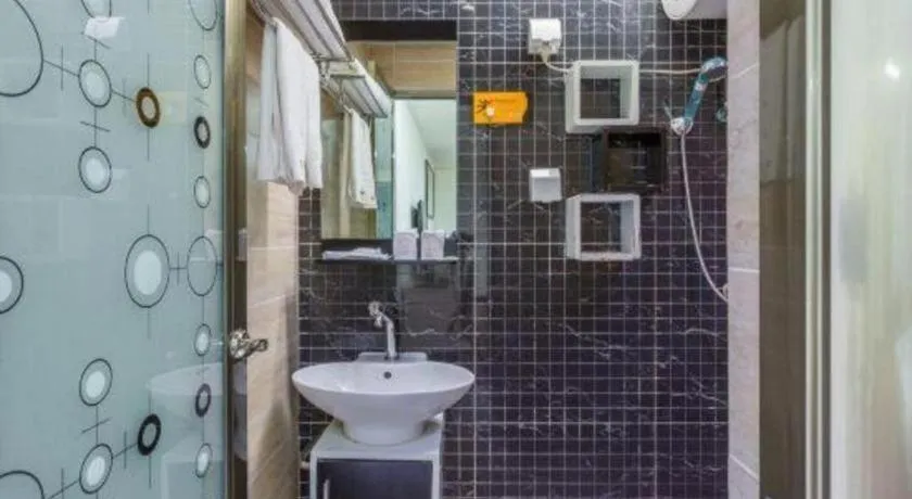 Guangzhou Hailian Hotel - Haizhu District Binjiang East Road Metro Station