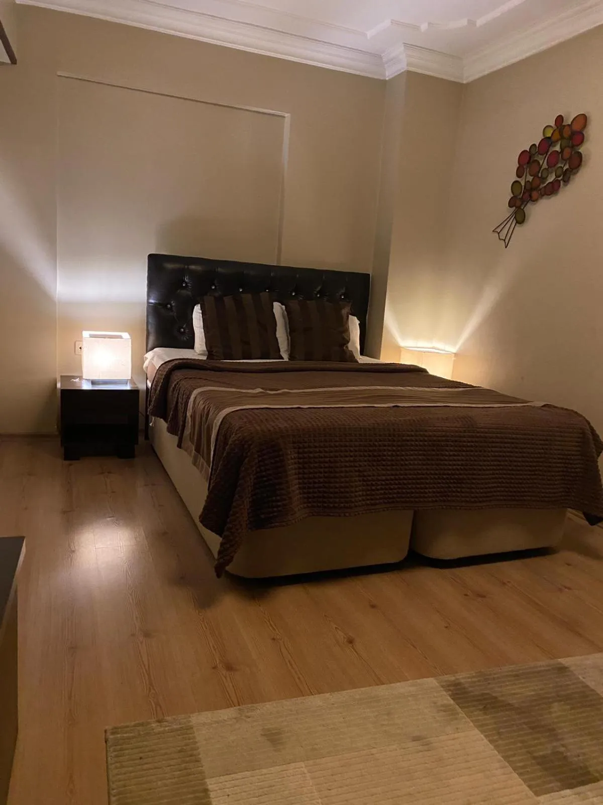 Bed in Lena Central Flats