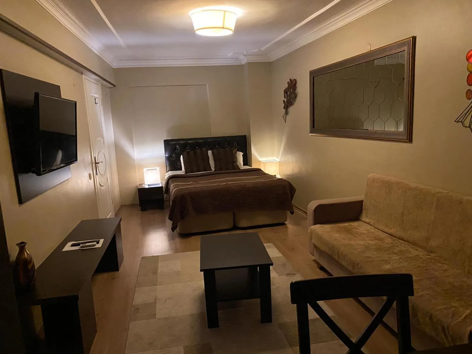 Bed in Lena Central Flats