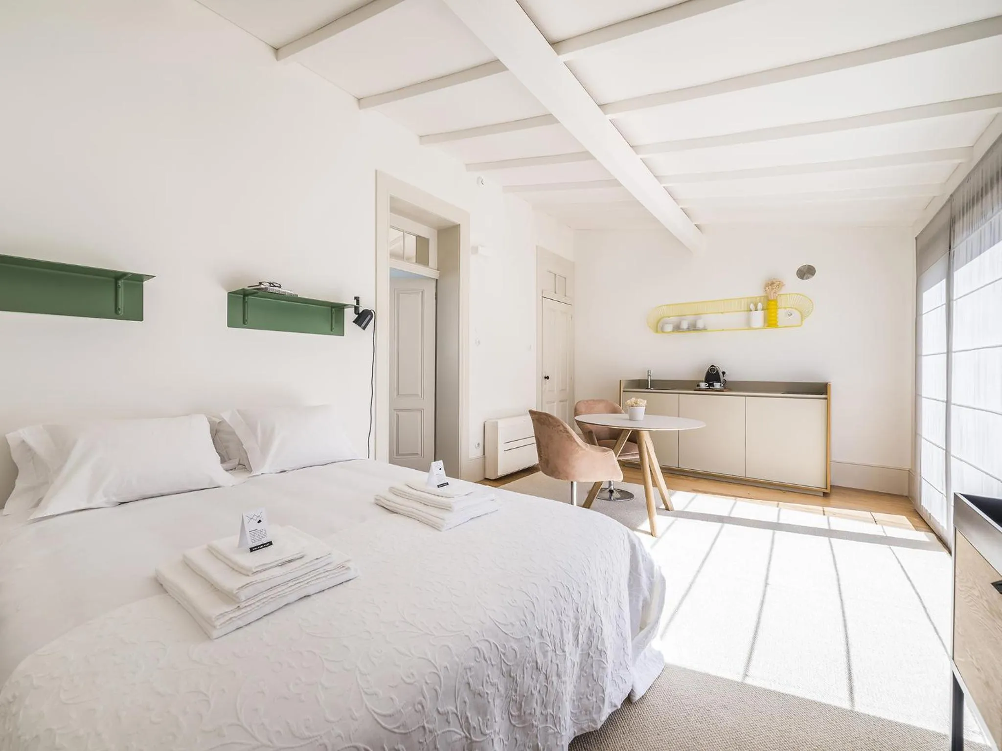 Coffee/tea facilities, Bed in Malmerendas Boutique Lodging