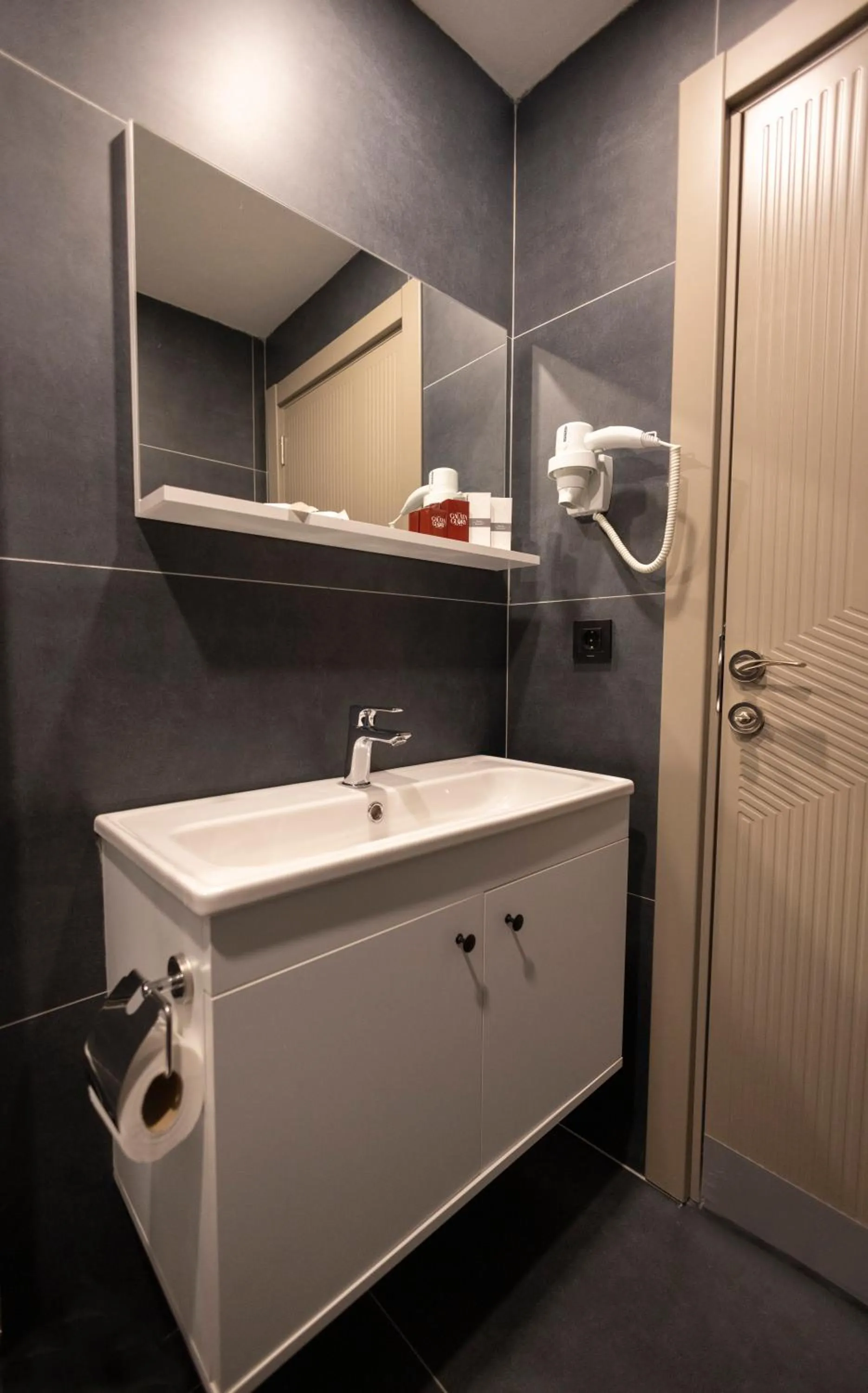 Bathroom in The Galata Glory Hotel