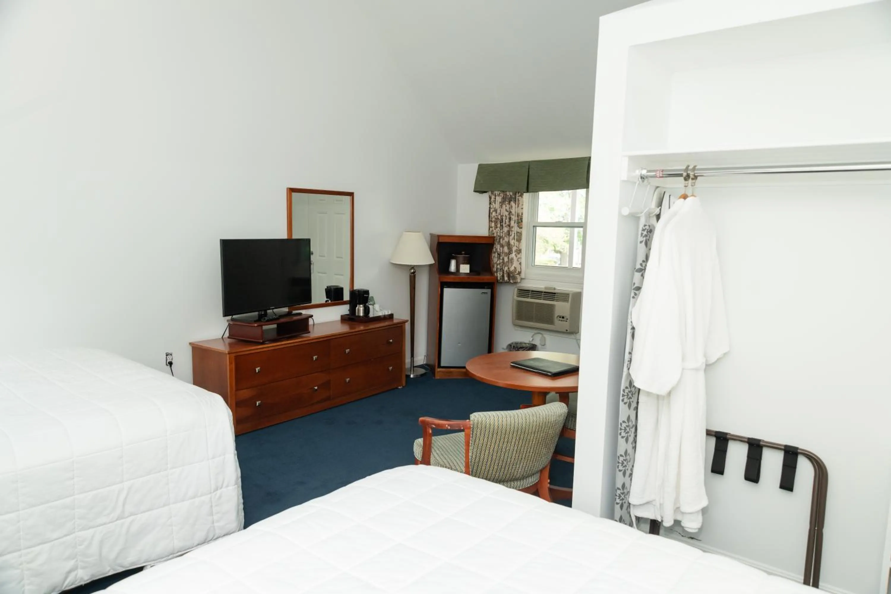 Standard Double Room - Court Motel Bulding in Terrace By The Sea