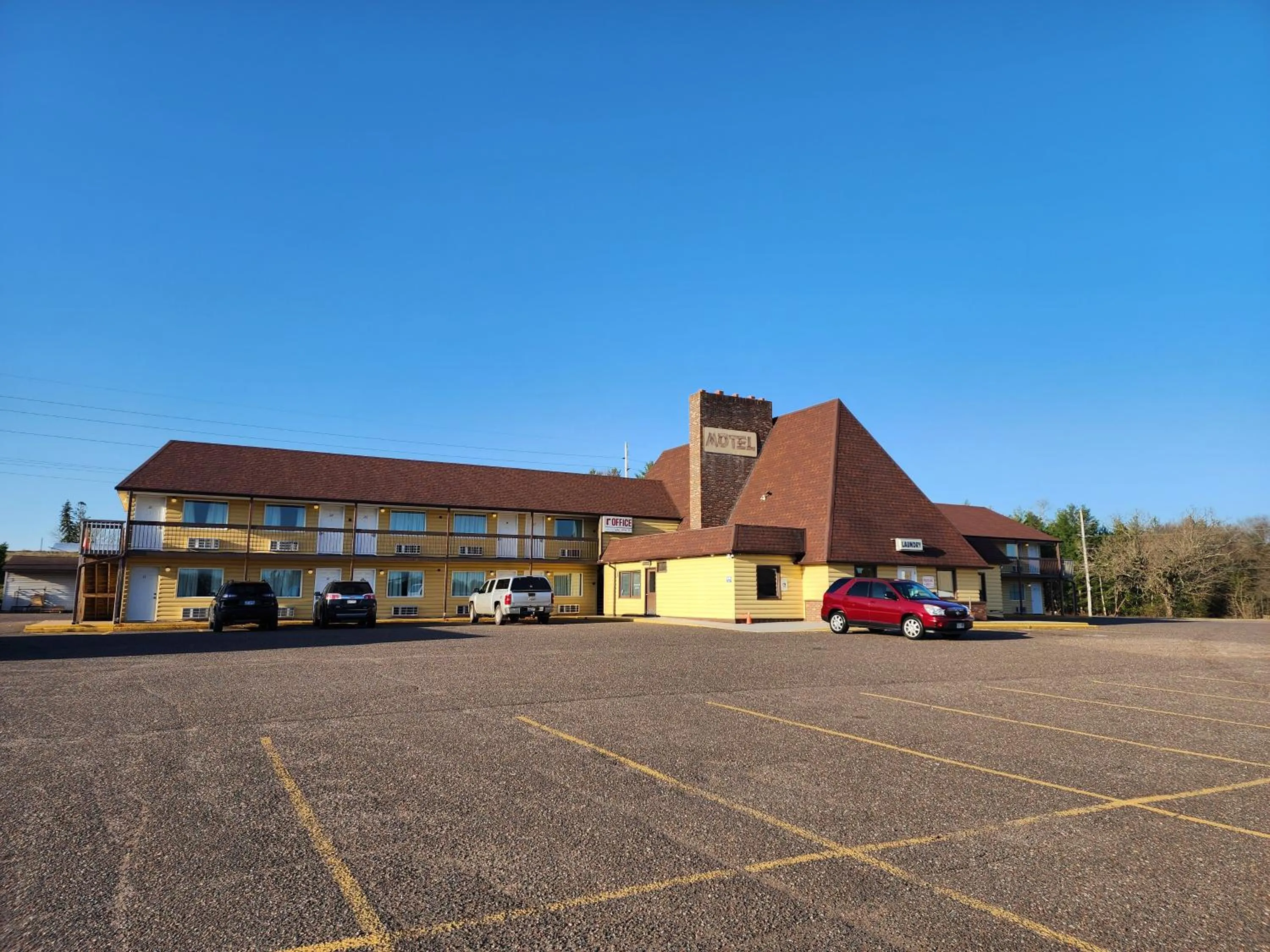 Property building in Grantsburg Inn